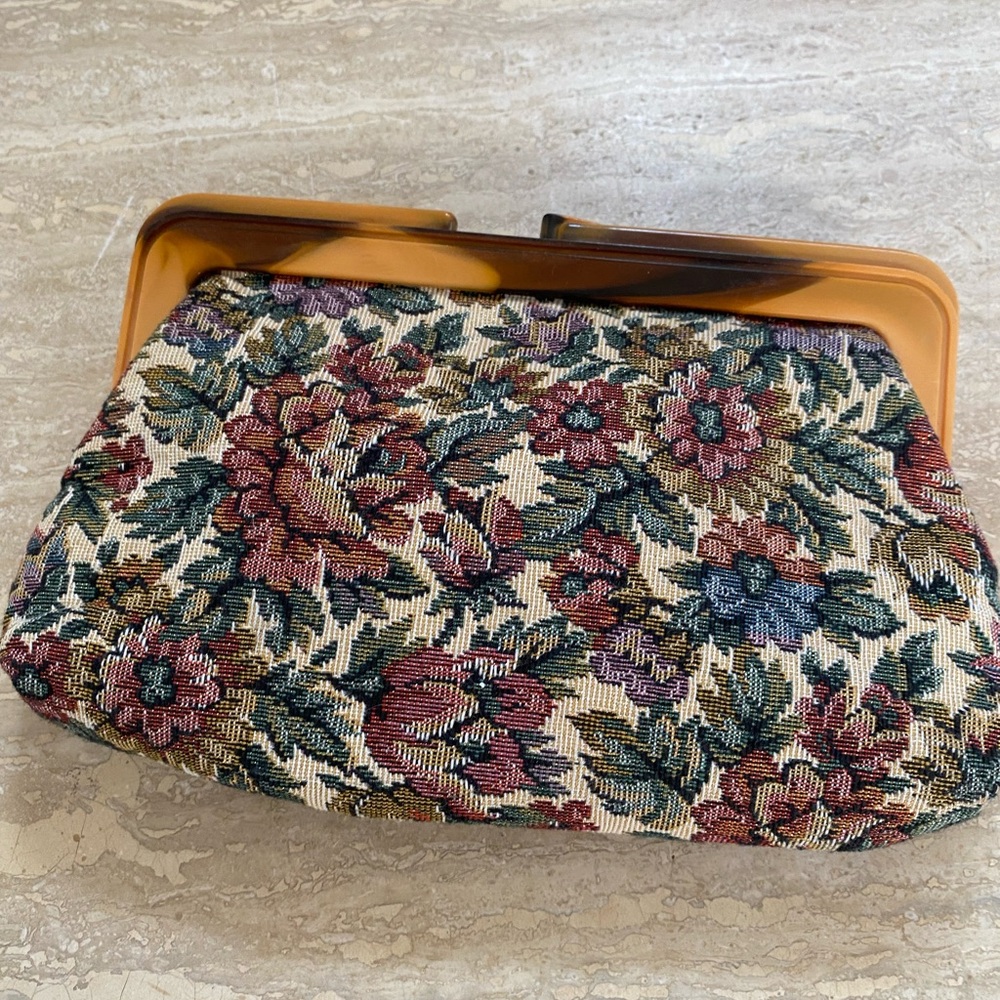 Vintage Clutch Victorian Design